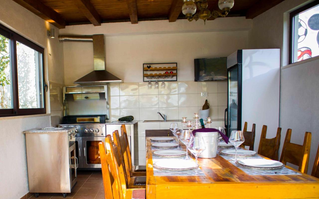 Hill Apartment With Private Pool Kučine Zewnętrze zdjęcie
